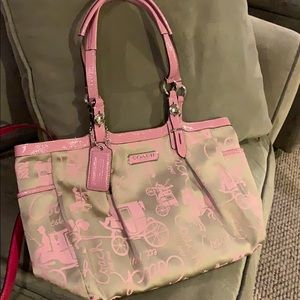 Coach shoulder bag